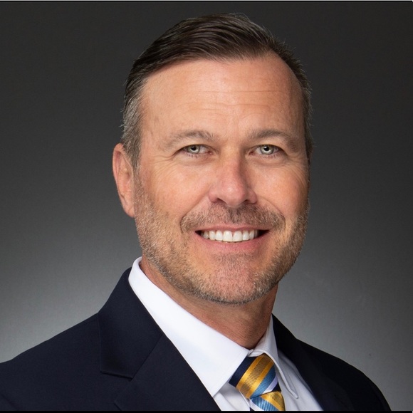 Meet your Posher, Kevin - Picture 4 of 4